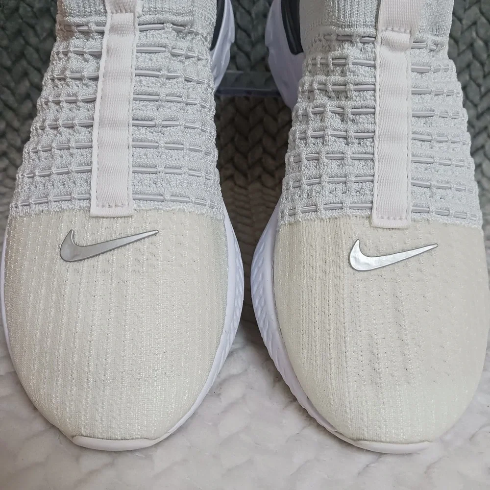 Nike React Phantom Run Flyknit 2 True White Silver Women's Running Shoes Size 9